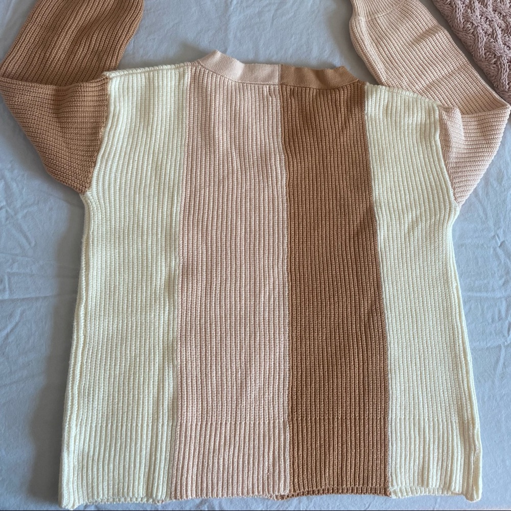 Color block sweater - Picture 3 of 4